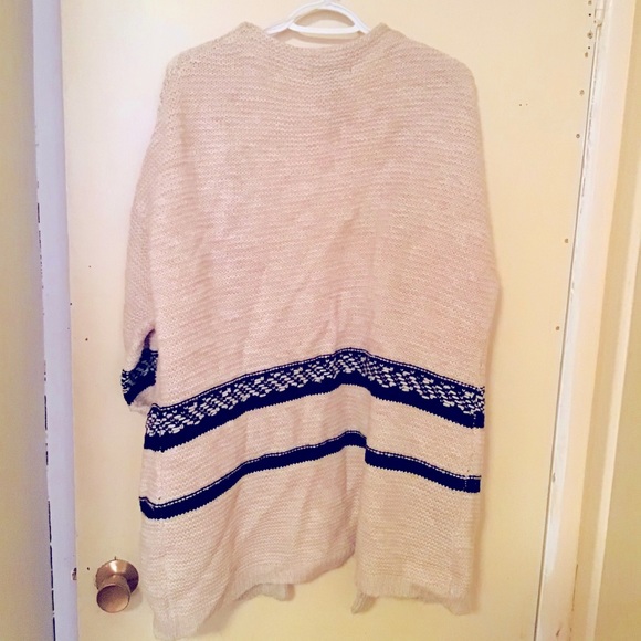 Urban Heritage Cardigan - Picture 2 of 2